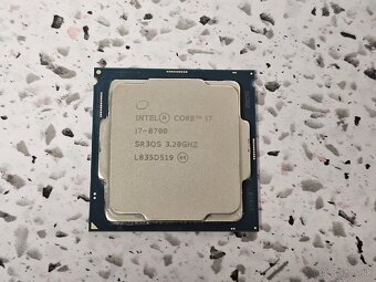 Intel Core i7-8700 6C/12T 3.20-4.60GHz
 - 4