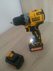 Predám nové náhradné batérie DeWALT 12v plus nabíjačka - 4