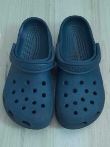 Crocs - 4