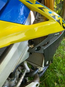 Suzuki RMZ 250 - 4