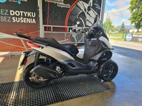 Piaggio MP3 300 HPE sport, ročník 2021 - 4