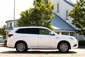 Mitsubishi Outlander 2.4 MIVEC PHEV Instyle 4WD - 4