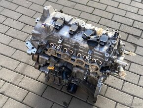 Motor Nissan 1.6i HR16 a další díly - 4