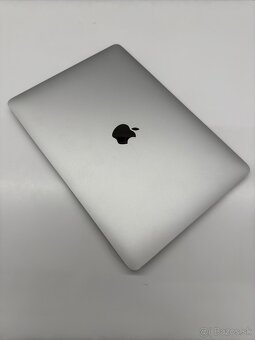 MacBook Air (Retina, 13-palcový, 2019) - 4