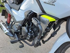 Predám,vymením Honda CBF125 F , TOP stav,1700km - 4