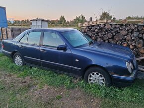 Mercedes benz W210 E220D - 4