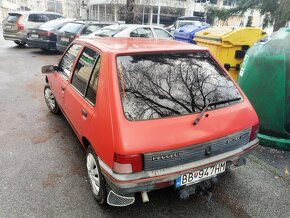 Peugeot 205d - 4