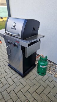 Plynovy Gril Char-Broil Professional 2200S - 4