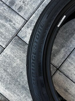 Bridgestone potenza S001 235/40 r19 - 4