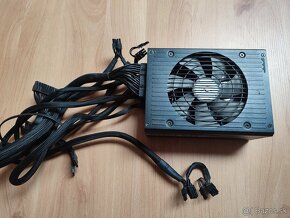 Rezervovane Corsair HX Series HX1200 Watt 80 PLUS PLATINUM - 4