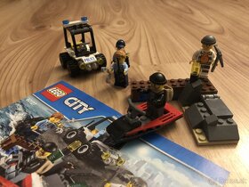 Lego City 60127 - Policajná naháňačka - skúter - 4