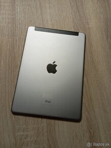 9,7" iPad Air 2/64GB mierna puklina + obal s klávesnicou - 4