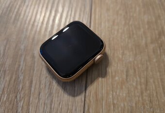 Apple watch se 1 generácie 40mm - 4