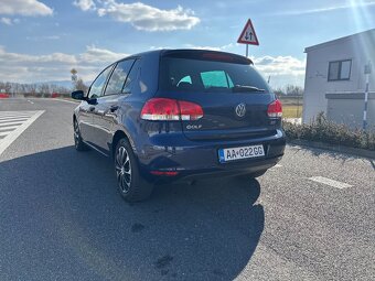 Volkswagen Golf 1.6 TDI STYLE - 4