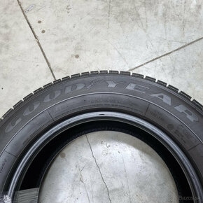 Dodávové zimné pneu 215/65 R16C GOODYEAR DOT1518 - 4