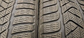 Predám 2ks jazdené zimné 225/45r19-96V Pirelli RSC z B.M.W - 4