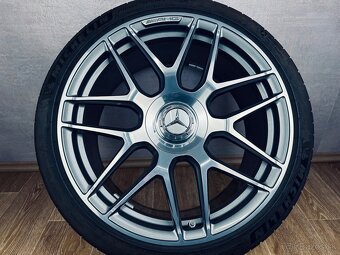 Originál letní kolesa Mercedes CLA45 AMG R19 - 4