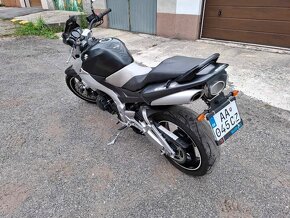 Suzuki GSR600 - 4