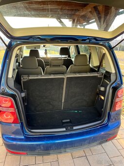 Volkswagen Touran - 4