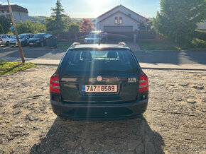 Škoda Octavia 2 combík 2,0 TDi DSG - 4