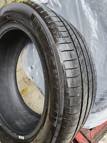 235/50 R19 letne ako nove - 4