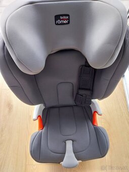 Predám autosedačku Britax Romer kidfix II XP SICT - 4