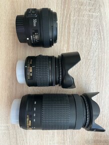 Nikon D3500 s objektívmi a s doplnkami - 4