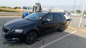 Skoda octavia combi 2.0 tdi dsg - 4