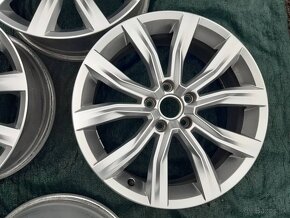 Alu disky Volkswagen T-Roc Grange Hill R18 5x112 - 4