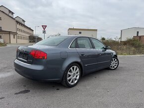 Audi A4 2.0 TDI S-Line - 4