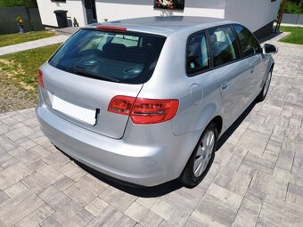 Audi A3 Sportback 1.6 TDI,  DPF Attraction, rok výr.: 2011 - 4