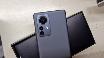 Xiaomi 12 Pro 256GB - puknutý zadok - 4