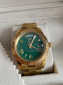 Rolex Day-Date 40 Green Dial - 4