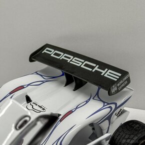 Porsche 911 GT1 1:18 - 4