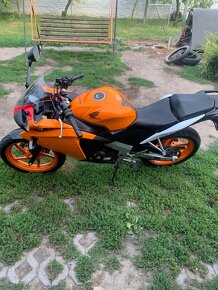 Honda cbr125r - 4