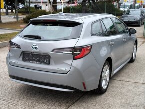 Toyota Corolla Combi 1.8 Hybrid e-CVT automat,kamera,navi,te - 4