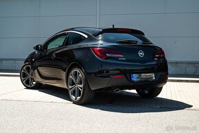 Opel Astra GTC - 4