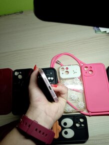 iPhone 15 pink - 4