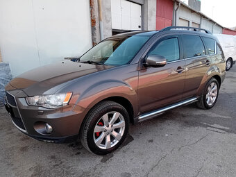 Predeam Mitsubishi outlander r.2011 2,2cm3  130kw  4WD - 4