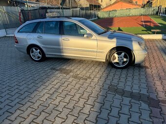 Mercedes C270CDI  5Valec AUTOMAT 125kw AVANTGARDE - 4