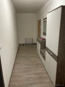 NA PREDAJ 2 izbový byt 60 m2 + balkón, TRENČÍN - Zlatovce - 4