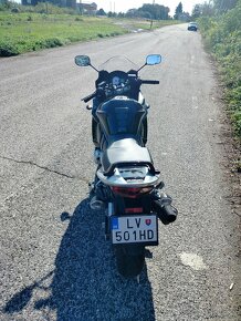 Suzuki gsx650f - 4