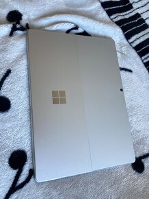 Microsoft Surface pro 8 - 4