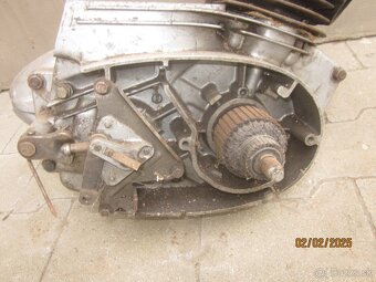 Jawa 250 panelka typ 559 motor - 4