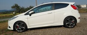 Ford Fiesta ST - 4