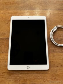 Apple iPad (8. generácia) - 4