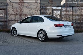 Volkswagen Jetta 2.0 TDI 150k Business Highline DSG - 4