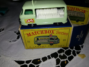 kniha matchbox YY - 4