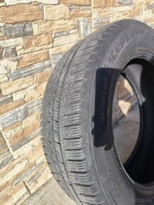 Predám zimné pneumatiky Hankook 225/60R17 - 4