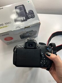 Canon EOS 700D - 4